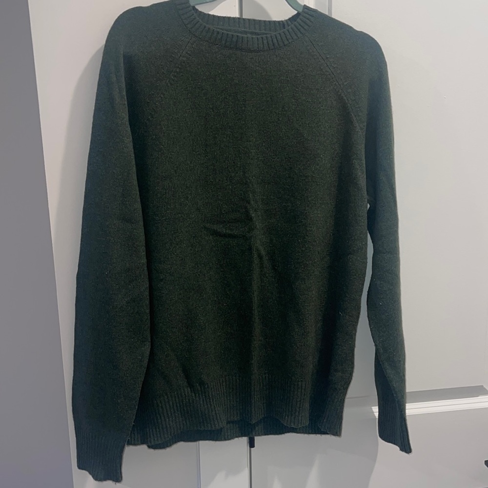 Men’s sweater